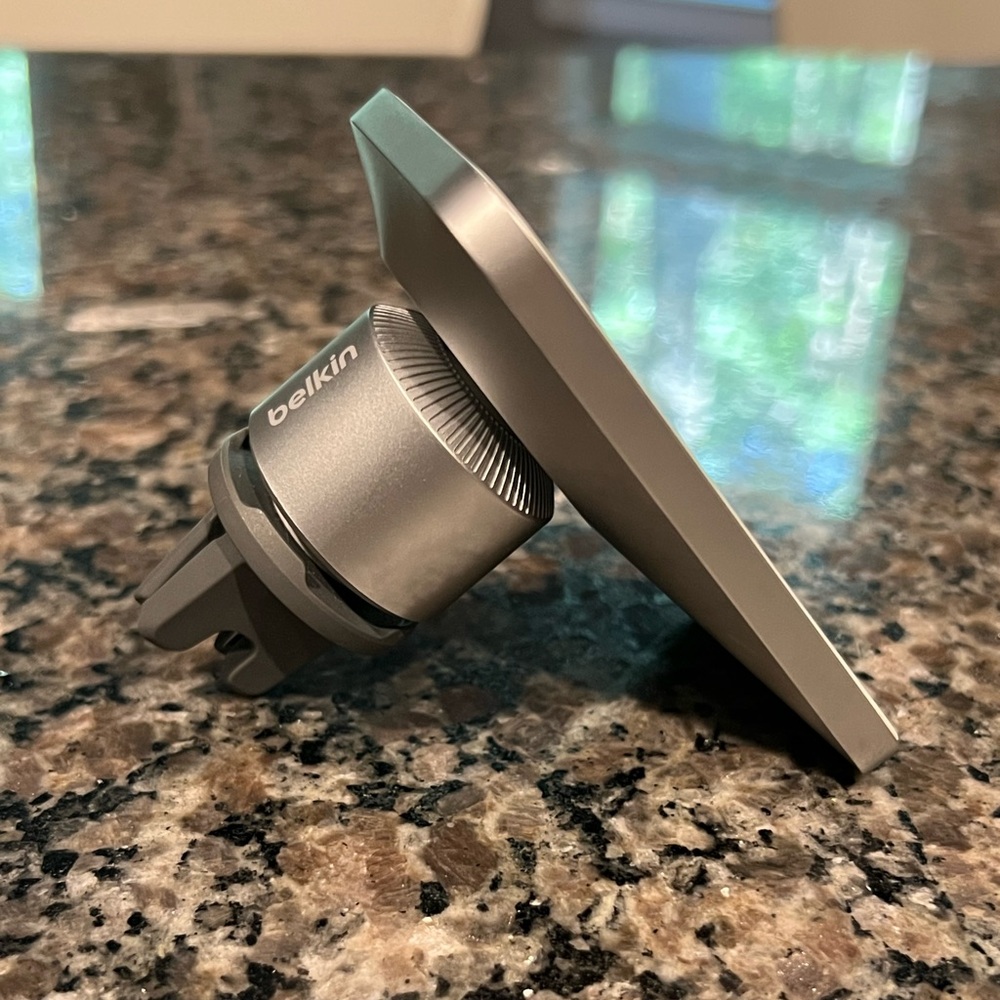 Belkin Gray Magnetic Phone Holder